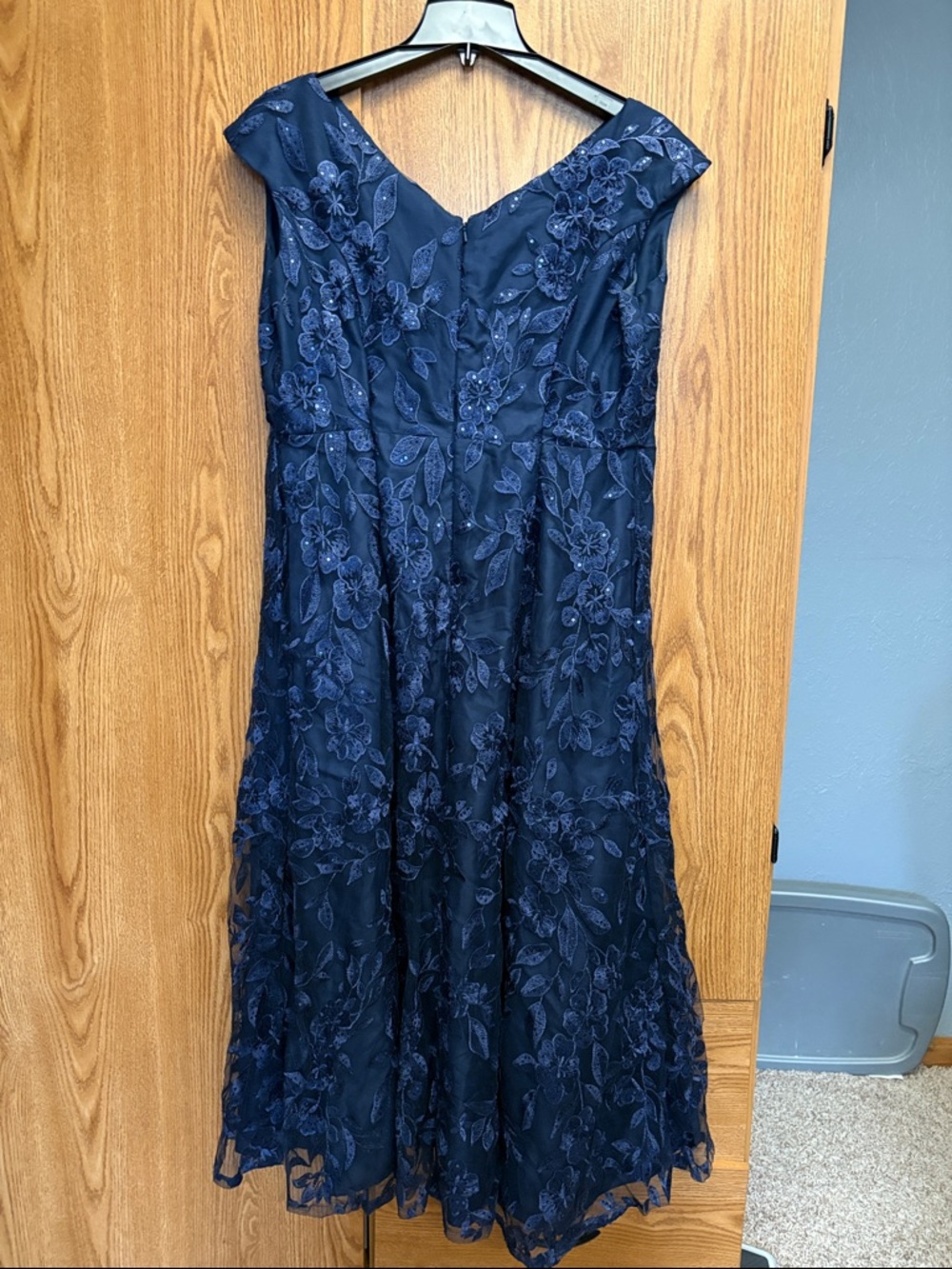 Oleg Cassini Navy Floral Lace Sequence V-Neck Dress - Picture 4 of 5